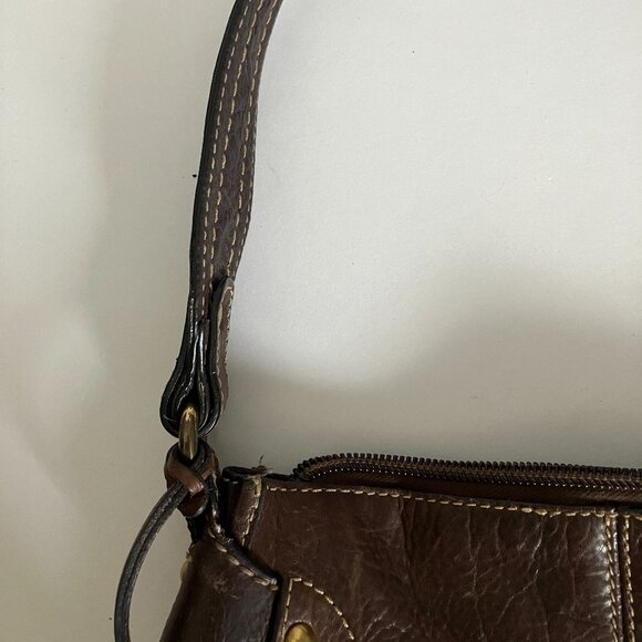 Vintage Fossil 75082 Brown Leather Handle Shoulder Bag with Charm. - Picture 4 of 15